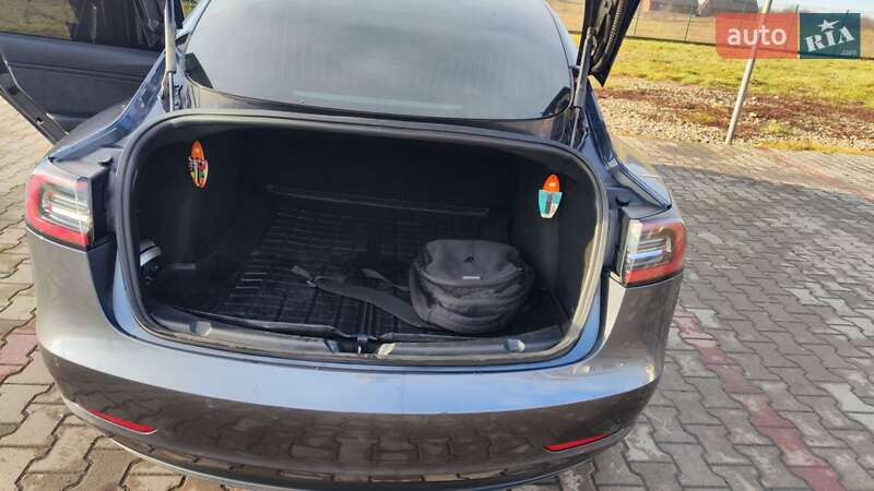 Седан Tesla Model 3 2019 в Тячеве фото 2 Седан Tesla Model 3 2019 в Тячеве
