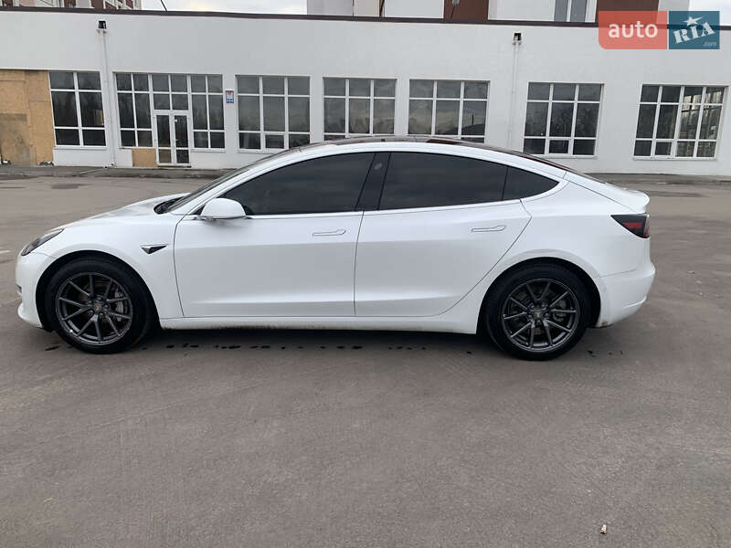 Седан Tesla Model 3 2018 в Києві фото 14 Седан Tesla Model 3 2018 в Києві