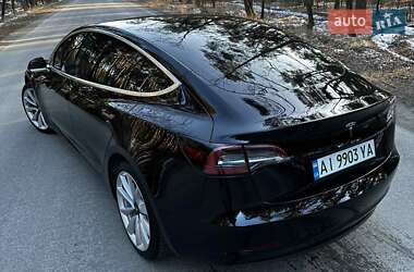 Седан Tesla Model 3 2019 в 