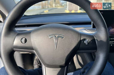 Седан Tesla Model 3 2022 в Киеве