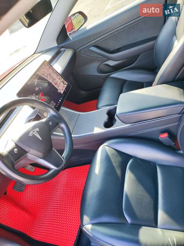 Седан Tesla Model 3 2018 в Дніпрі
