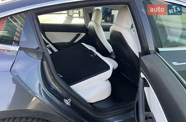 Седан Tesla Model 3 2018 в 