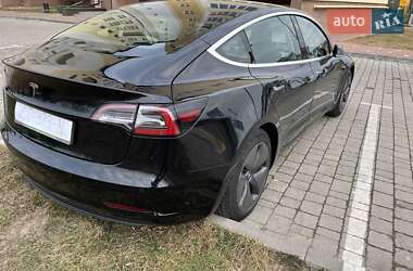 Седан Tesla Model 3 2019 в 
