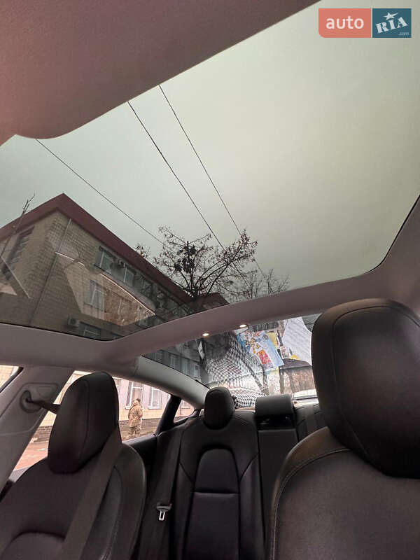 Седан Tesla Model 3 2018 в Белой Церкви