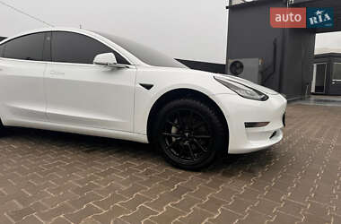 Седан Tesla Model 3 2018 в 