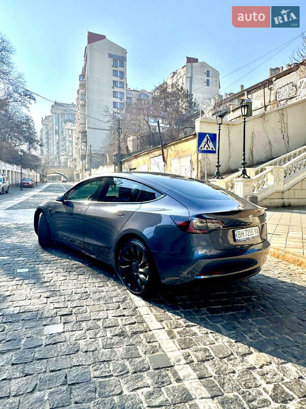 Седан Tesla Model 3 2022 в Одессе