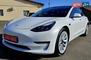 Седан Tesla Model 3 2023 в Дніпрі