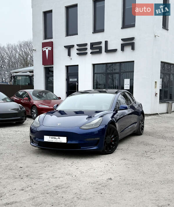 Седан Tesla Model 3 2021 в Виннице