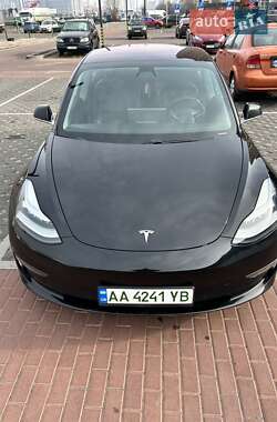 Седан Tesla Model 3 2018 в 
