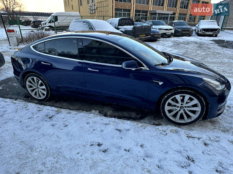 Седан Tesla Model 3 2018 в Харкові