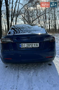 Седан Tesla Model 3 2021 в 