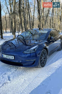 Седан Tesla Model 3 2021 в 