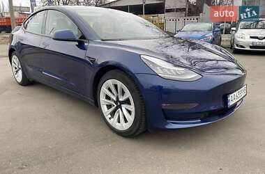 Седан Tesla Model 3 2022 в Киеве