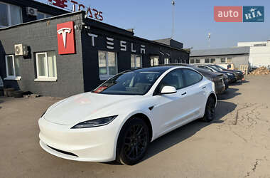 Седан Tesla Model 3 2024 в Києві