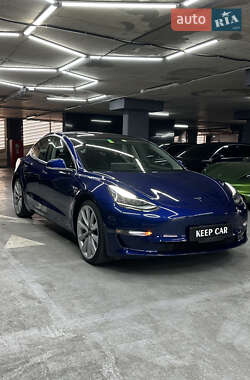 Седан Tesla Model 3 2018 в 