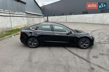 Седан Tesla Model 3 2019 в Києві