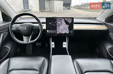 Седан Tesla Model 3 2019 в Києві