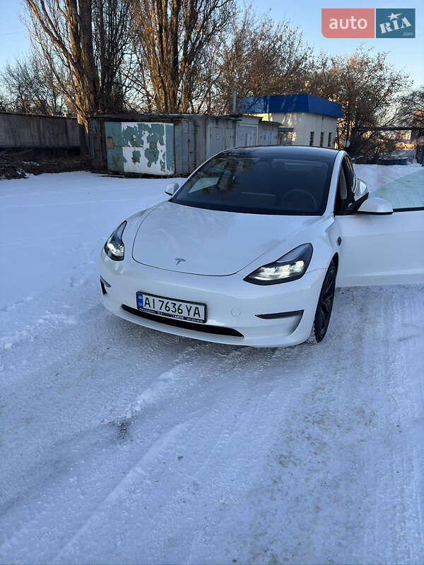 Седан Tesla Model 3 2023 в Киеве