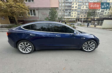 Седан Tesla Model 3 2018 в 