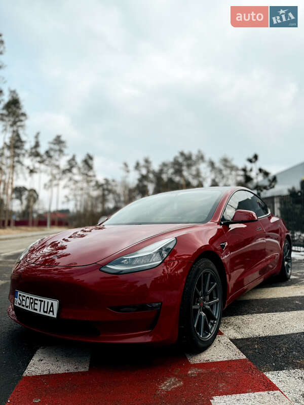 Седан Tesla Model 3 2018 в 