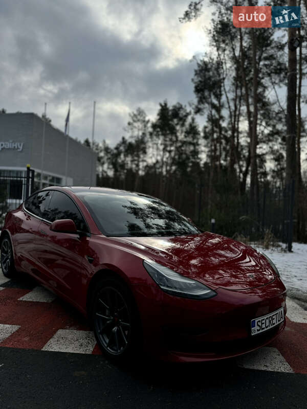 Седан Tesla Model 3 2018 в Житомире