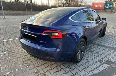 Седан Tesla Model 3 2020 в 