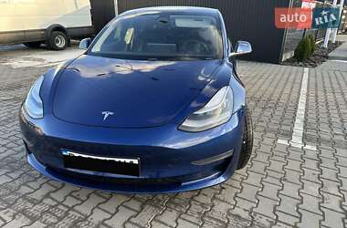 Седан Tesla Model 3 2020 в Львове