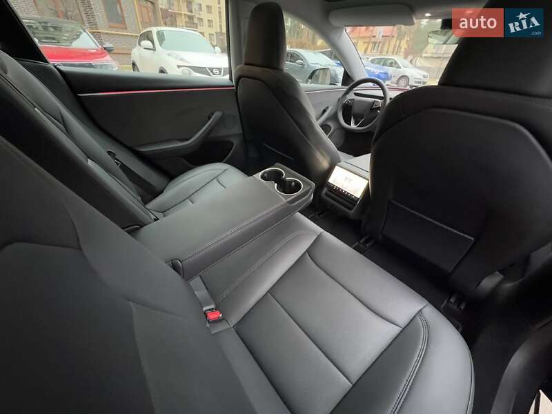 Седан Tesla Model 3 2024 в Києві фото 11 Седан Tesla Model 3 2024 в Києві