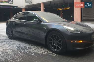 Седан Tesla Model 3 2019 в Киеве