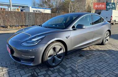 Седан Tesla Model 3 2019 в Луцке