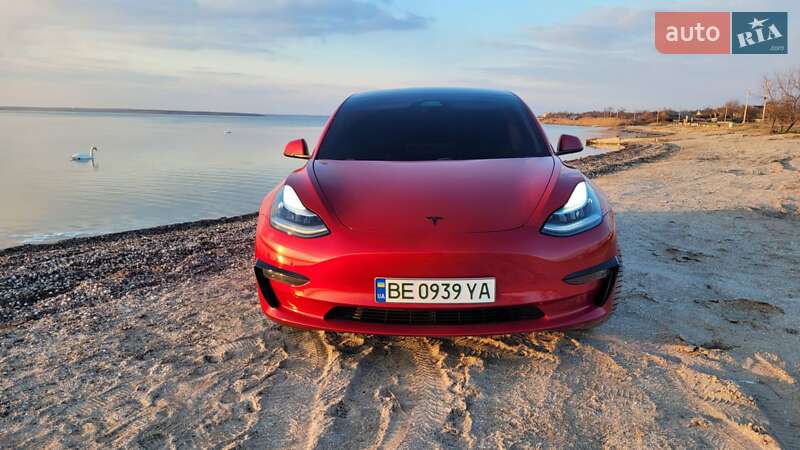 Седан Tesla Model 3 2019 в Николаеве