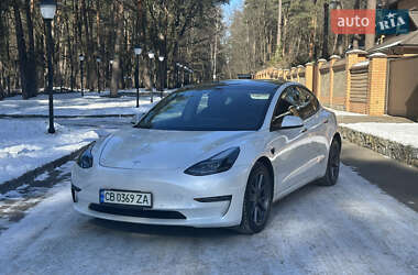 Седан Tesla Model 3 2021 в Чернигове