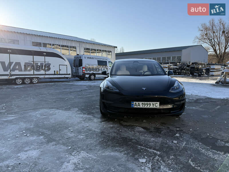 Tesla Model 3 2022