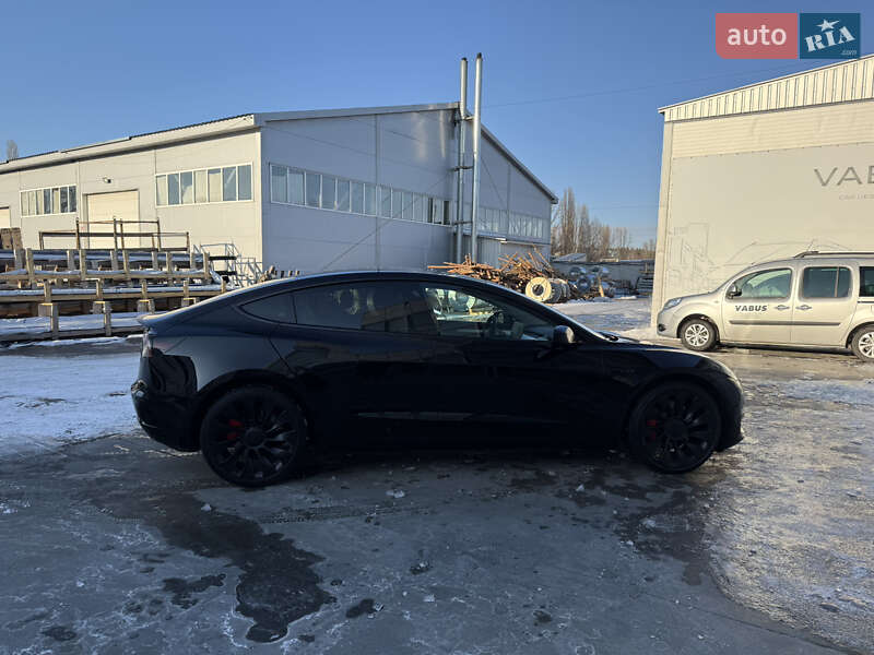 Седан Tesla Model 3 2022 в Броварах