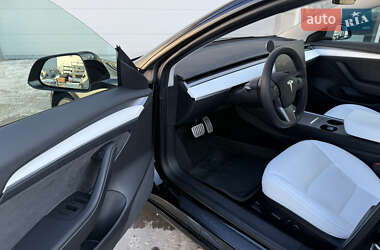 Седан Tesla Model 3 2022 в Броварах