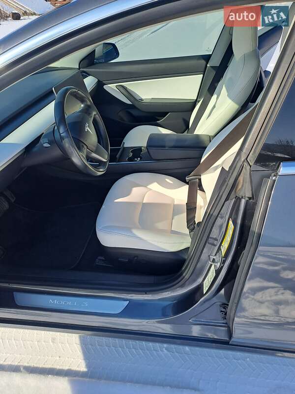 Седан Tesla Model 3 2019 в Харькове