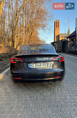 Седан Tesla Model 3 2019 в 
