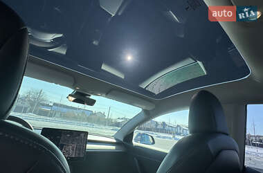Седан Tesla Model 3 2019 в 