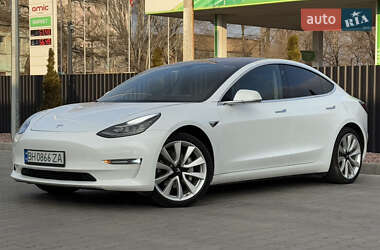 Седан Tesla Model 3 2018 в 
