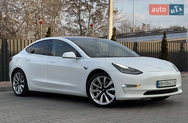 Седан Tesla Model 3 2018 в 