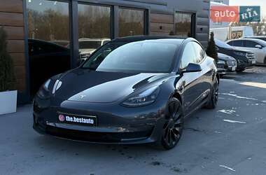 Седан Tesla Model 3 2021 в Ровно