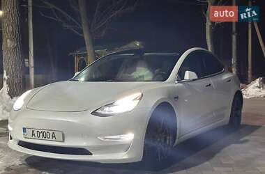 Седан Tesla Model 3 2019 в Києві