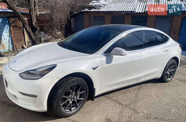 Седан Tesla Model 3 2020 в Кропивницькому