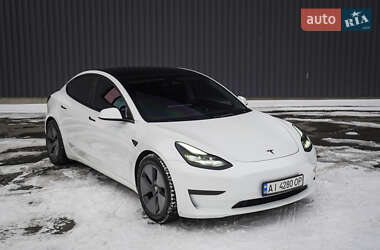 Седан Tesla Model 3 2021 в 