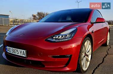 Седан Tesla Model 3 2018 в Дніпрі