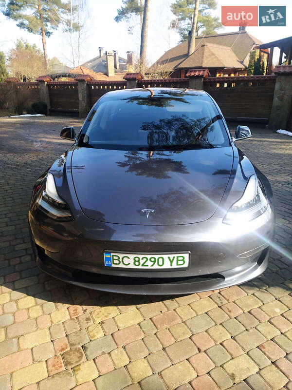 Седан Tesla Model 3 2018 в Львове фото 14 Седан Tesla Model 3 2018 в Львове