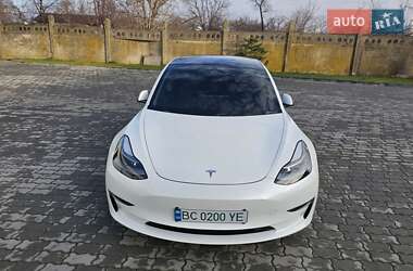 Седан Tesla Model 3 2021 в Львові