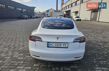 Седан Tesla Model 3 2021 в Львові