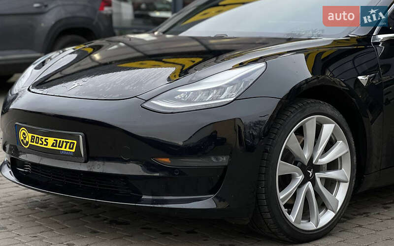 Седан Tesla Model 3 2019 в Ивано-Франковске