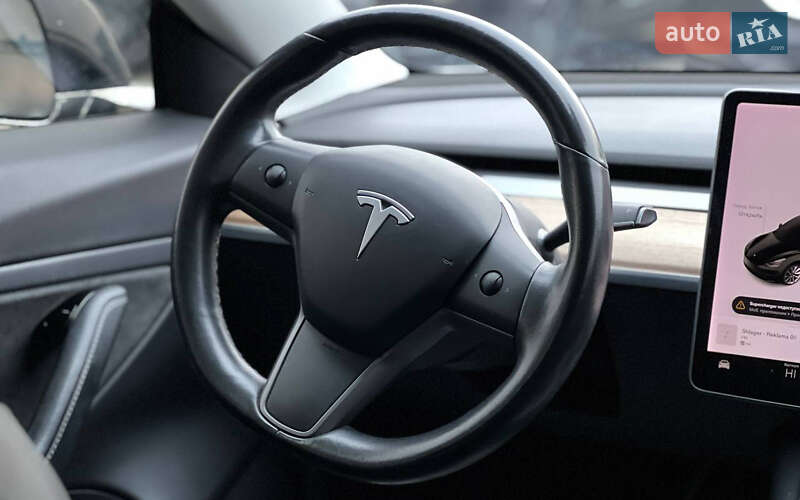 Седан Tesla Model 3 2019 в Ивано-Франковске